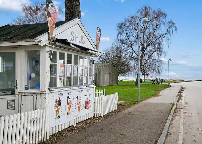 Апартаменты Active Close To And Safari Park